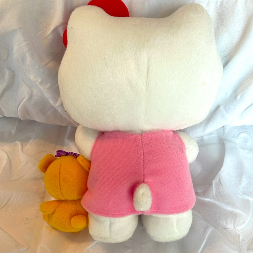 Vintage Hello Kitty Valentine plush. 7” standing plush - Picture 2 of 3